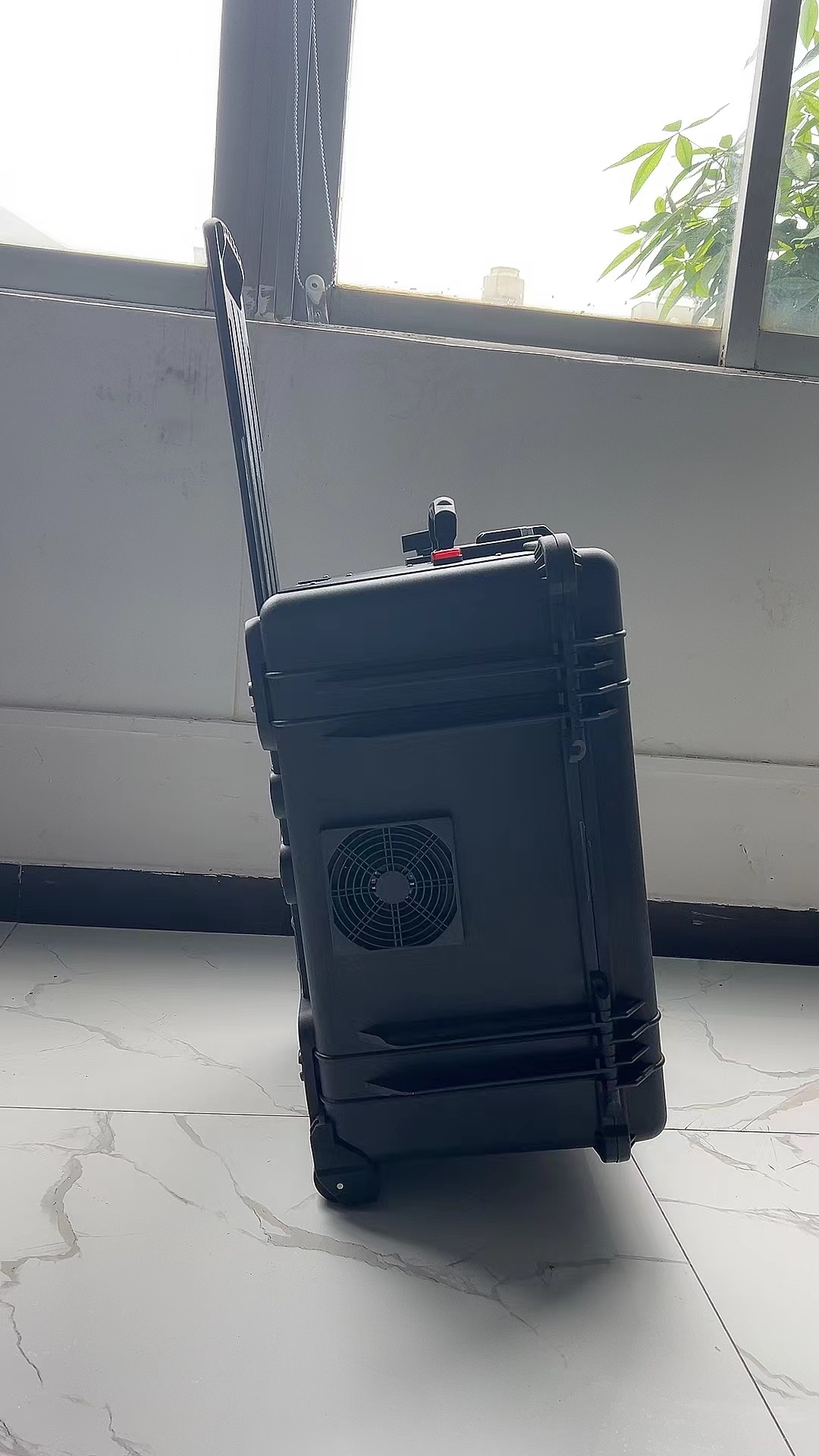 平潭手拉箱型移动通信干扰器